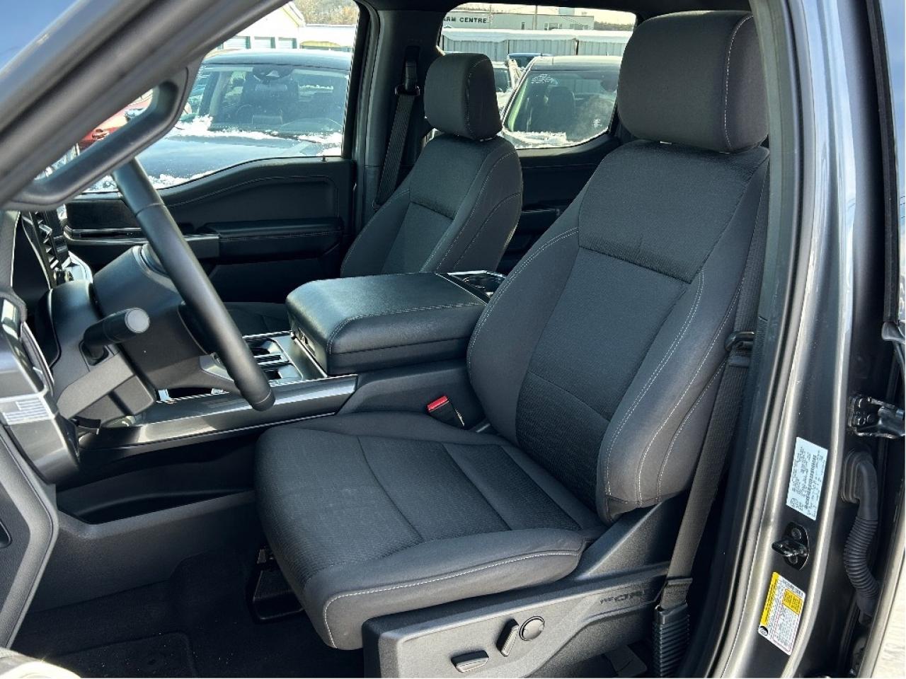 2023 Ford F-150 XLT 4X4/2.7L/NAV/PWR SUNROOF CALL PICTON 95K KM'S Photo