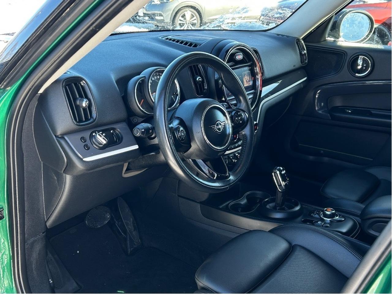 2020 MINI Countryman Cooper S LEATHER/NAV/PWR SUNROOF CALL NAPANEE 81K Photo