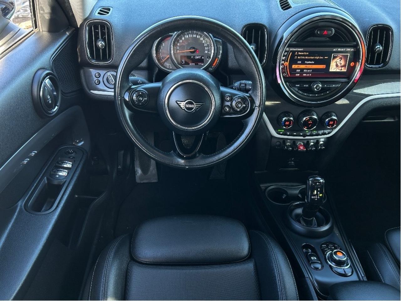 2020 MINI Countryman Cooper S LEATHER/NAV/PWR SUNROOF CALL NAPANEE 81K Photo