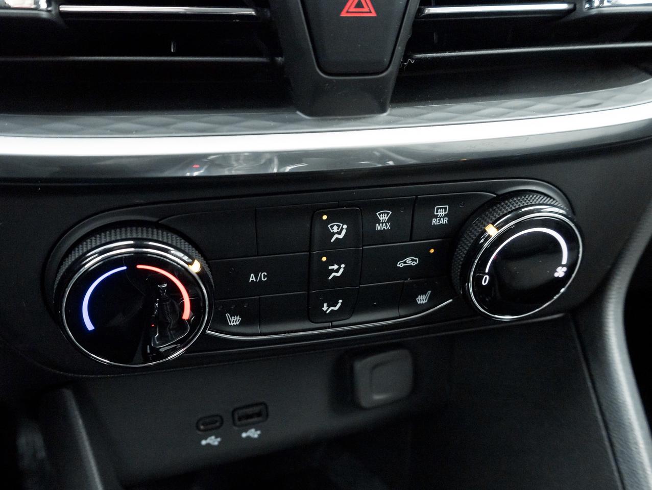 2024 Buick Encore GX Preferred 4dr All-Wheel Drive Photo