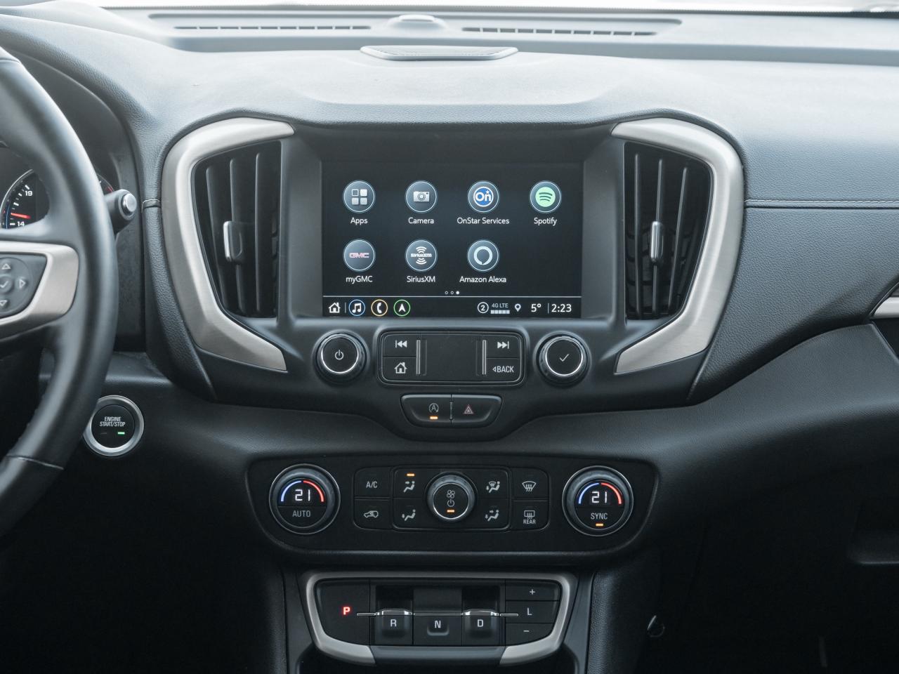 2024 GMC Terrain Denali 4dr All-Wheel Drive Photo