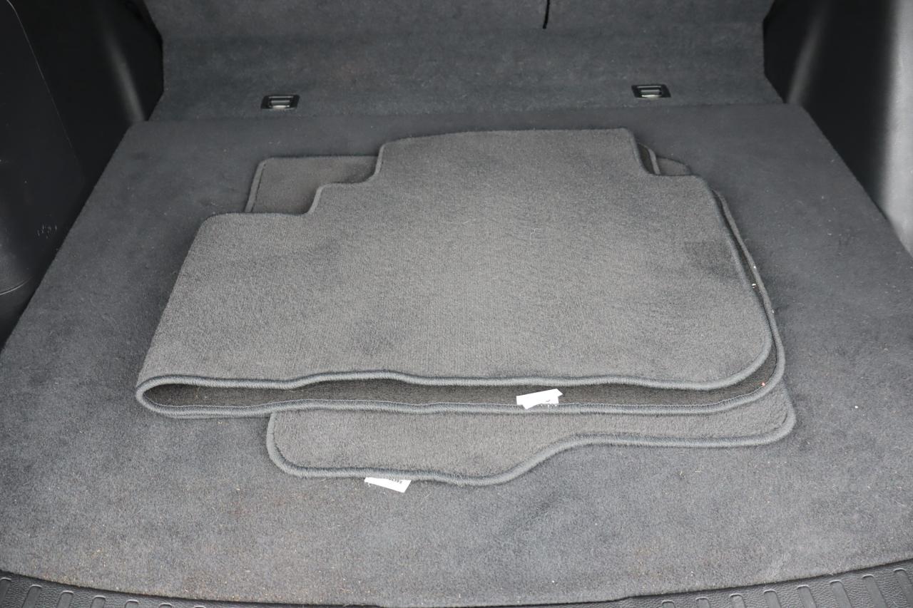 2023 Honda CR-V Hybrid Touring 4dr All-Wheel Drive Photo