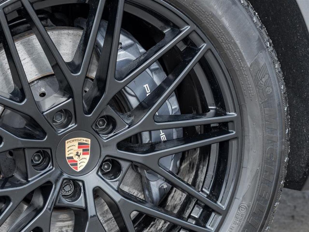 2025 Porsche Cayenne Coupe AWD Premium Pkg Plus 21 RS Spyder Design Whe Photo