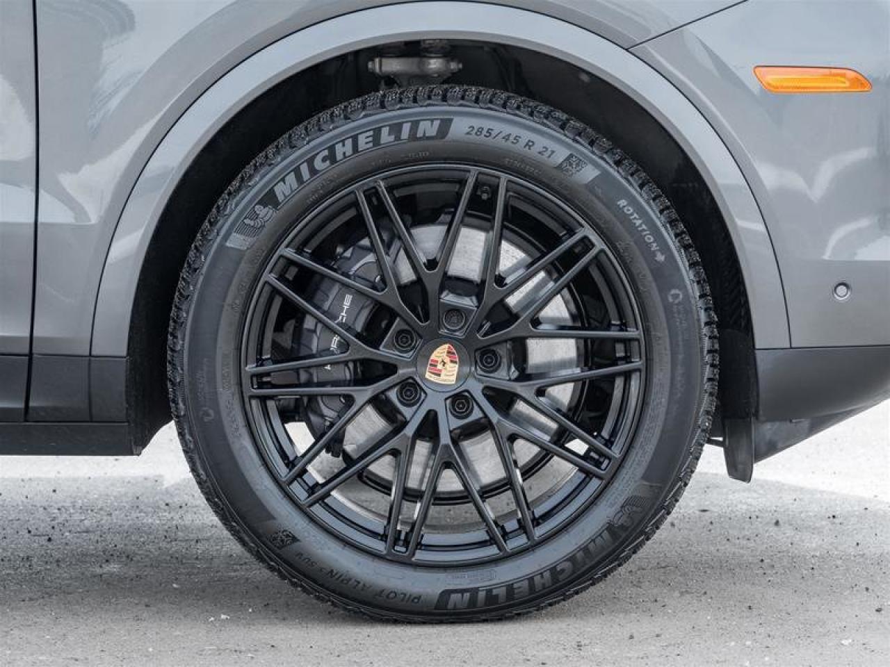 2025 Porsche Cayenne Coupe AWD Premium Pkg Plus 21 RS Spyder Design Whe Photo