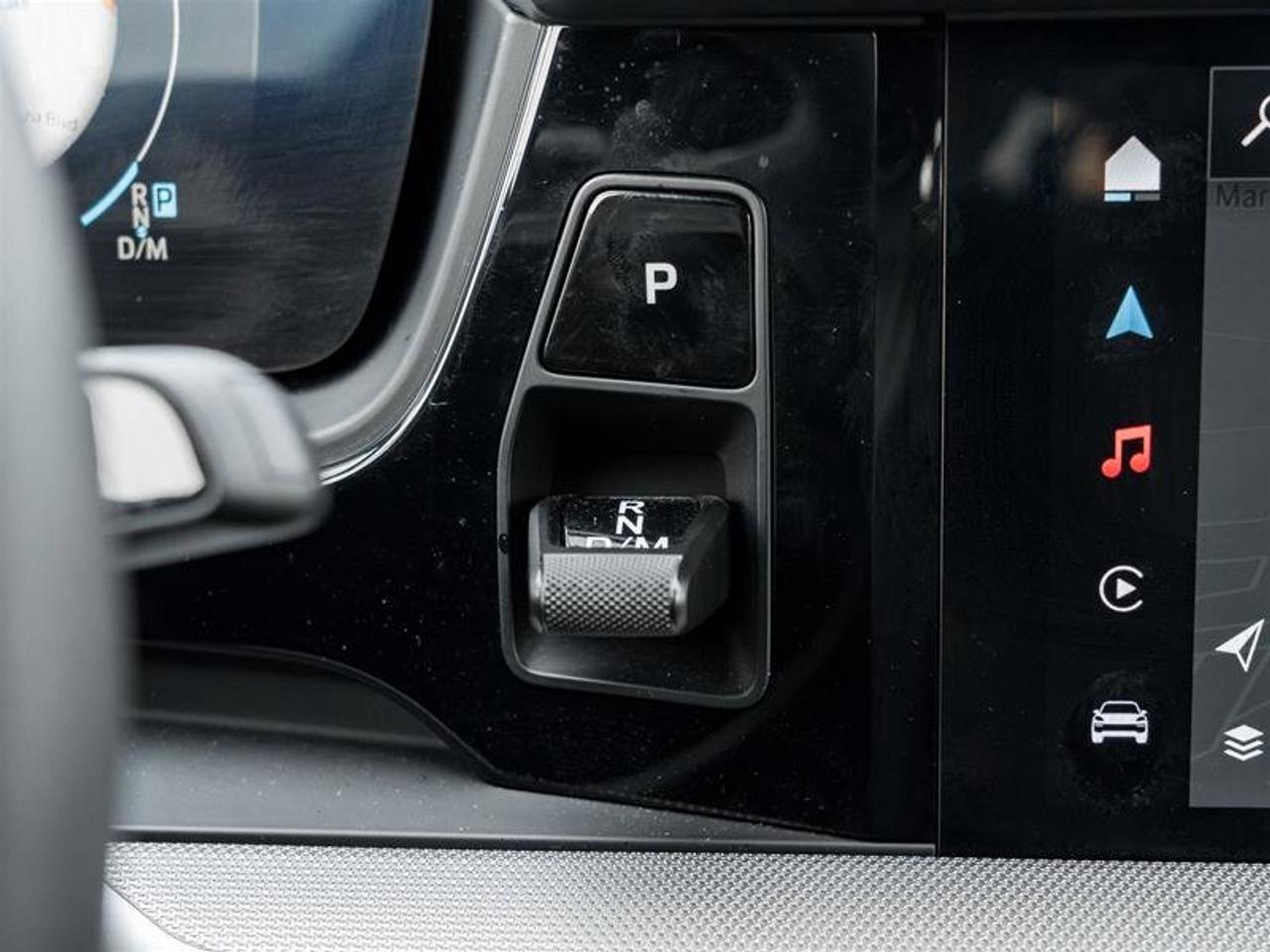 2025 Porsche Cayenne Coupe AWD Premium Pkg Plus 21 RS Spyder Design Whe Photo