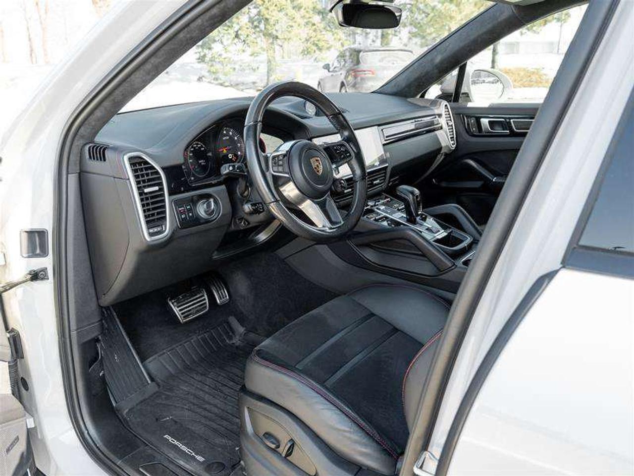 2023 Porsche Cayenne GTS Coupe AWD Adaptive Cruise Control Lane Change Assist Surround View LED-Matrix Design Headlig Photo