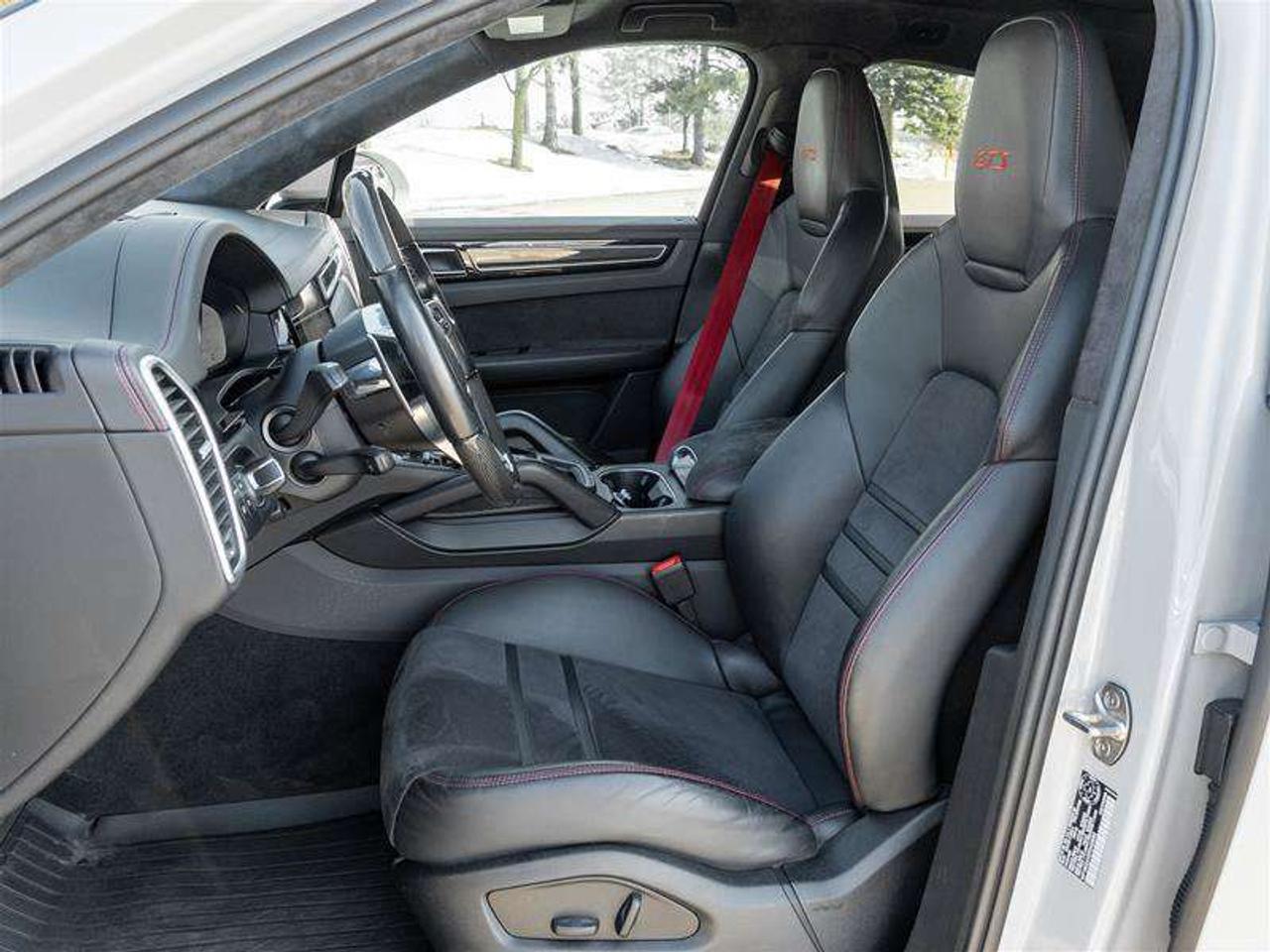 2023 Porsche Cayenne GTS Coupe AWD Adaptive Cruise Control Lane Change Assist Surround View LED-Matrix Design Headlig Photo