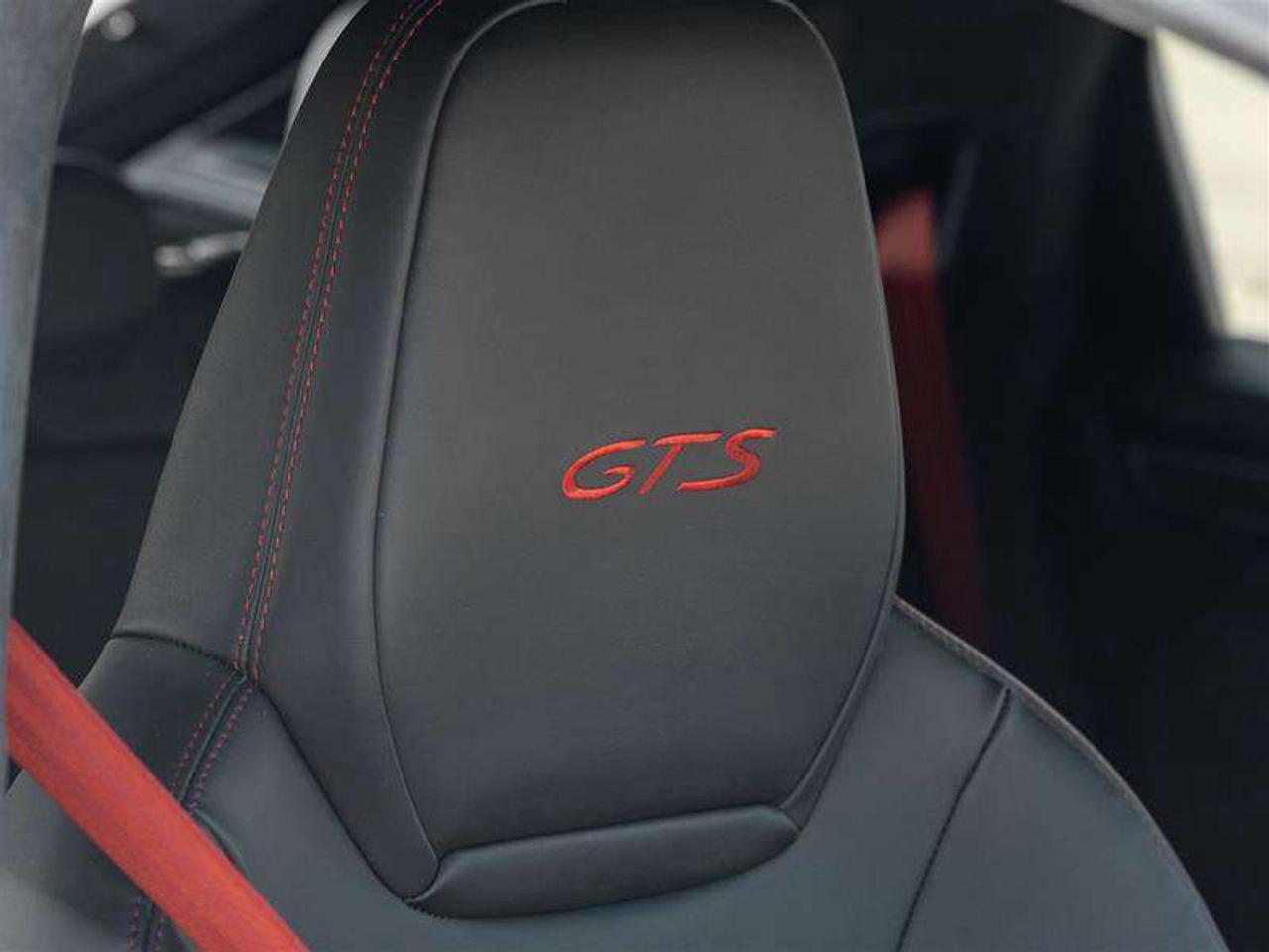 2023 Porsche Cayenne GTS Coupe AWD Adaptive Cruise Control Lane Change Assist Surround View LED-Matrix Design Headlig Photo