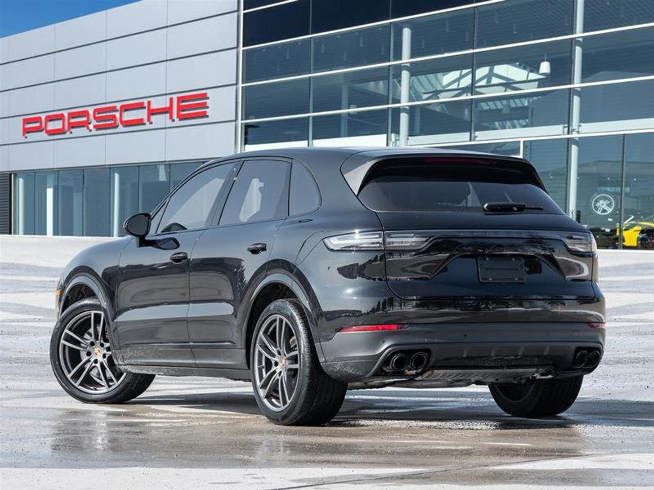 2023 Porsche Cayenne Platinum Edition AWD CPO Assistance Pkg Premium Pk Photo
