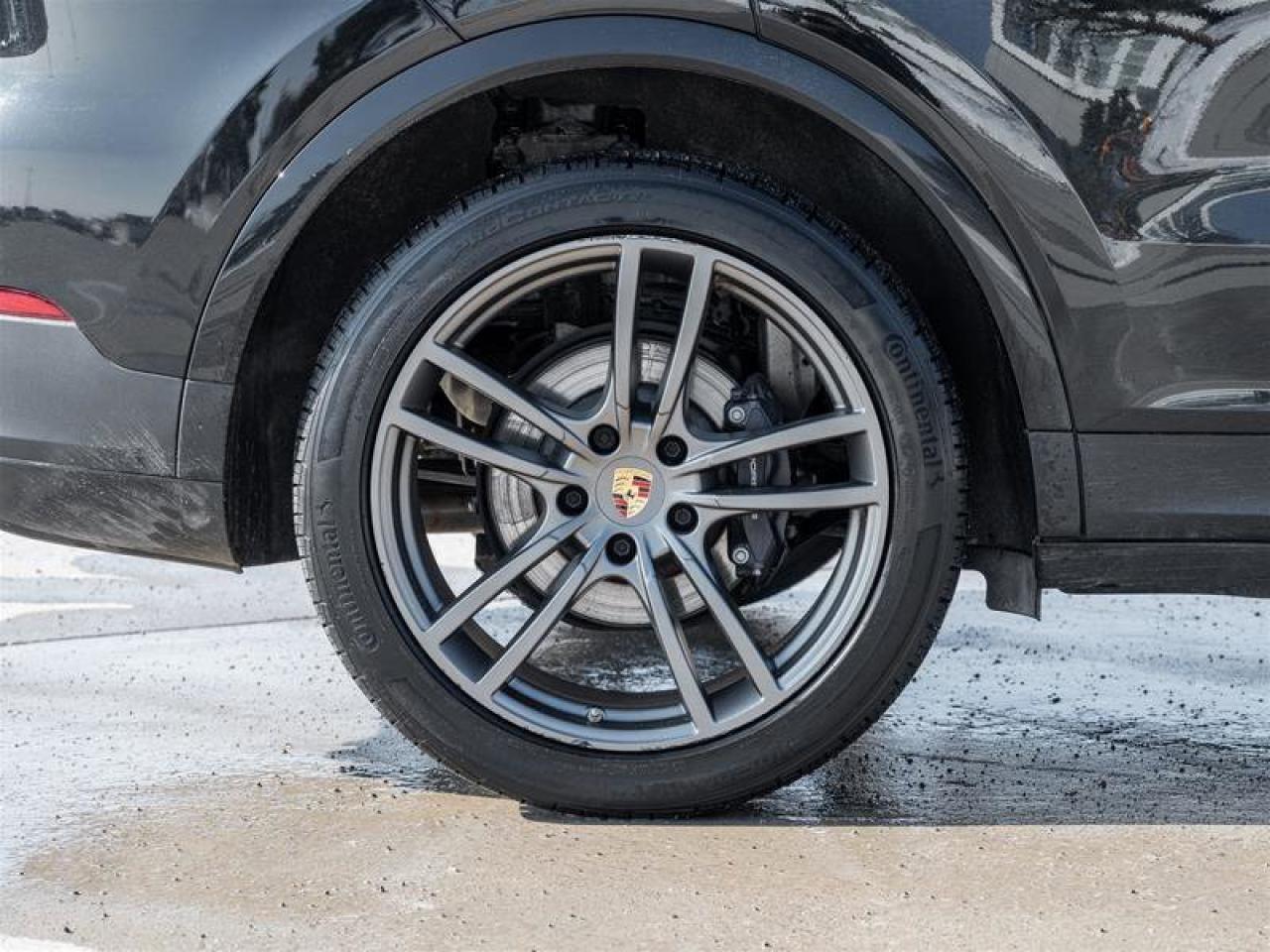 2023 Porsche Cayenne Platinum Edition AWD CPO Assistance Pkg Premium Pk Photo