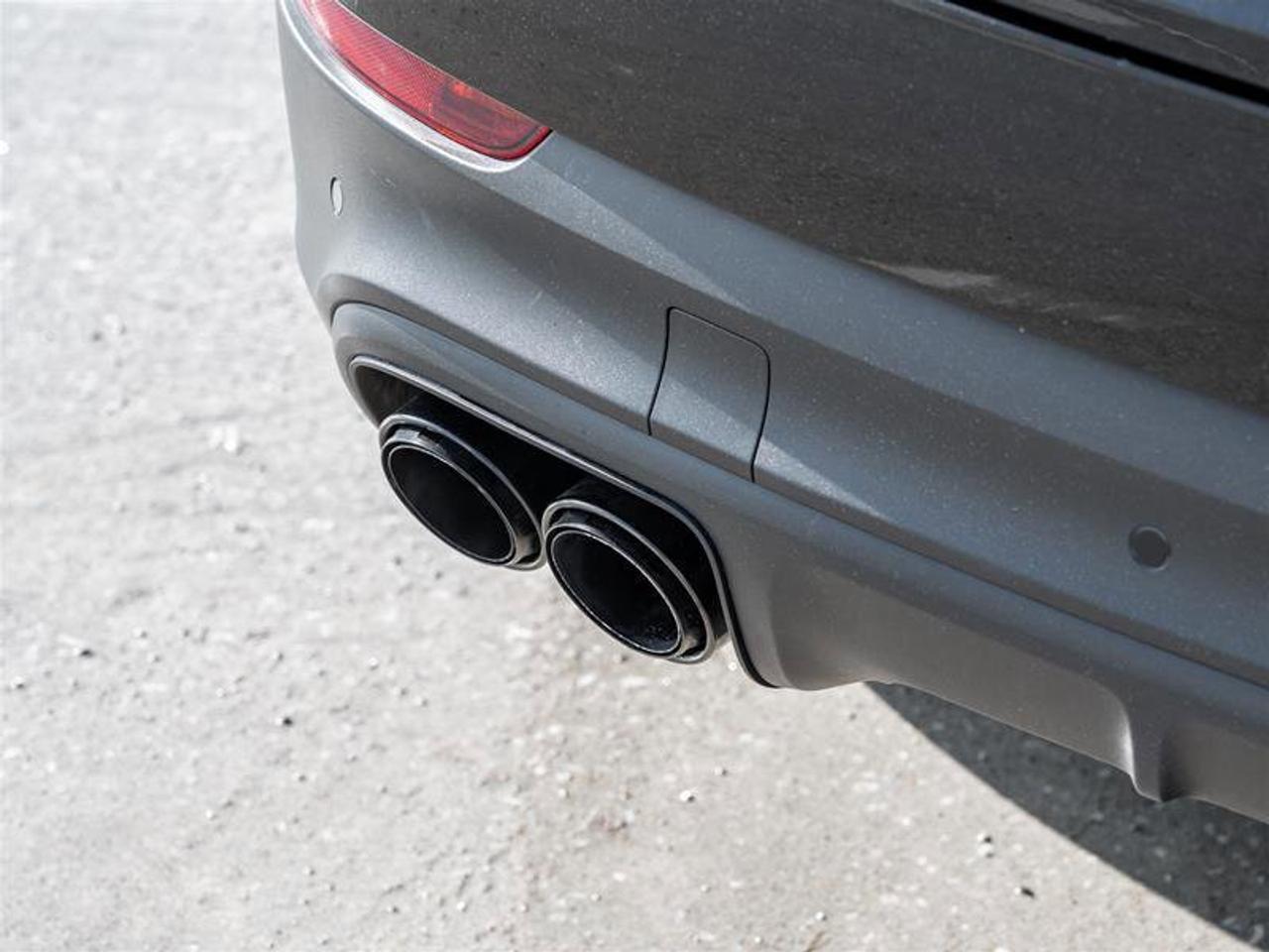 2023 Porsche Cayenne Platinum Edition AWD CPO Assistance Pkg Premium Pk Photo