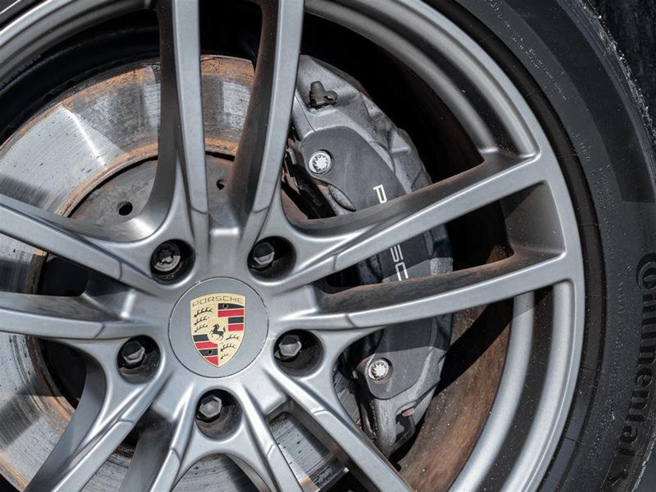 2023 Porsche Cayenne Platinum Edition AWD CPO Assistance Pkg Premium Pk Photo