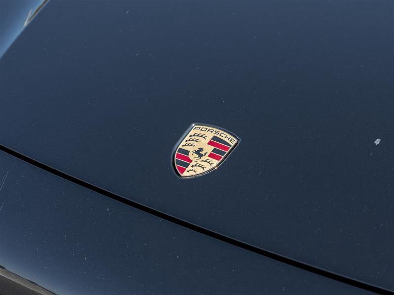 2023 Porsche Cayenne Platinum Edition AWD CPO Assistance Pkg Premium Pk Photo