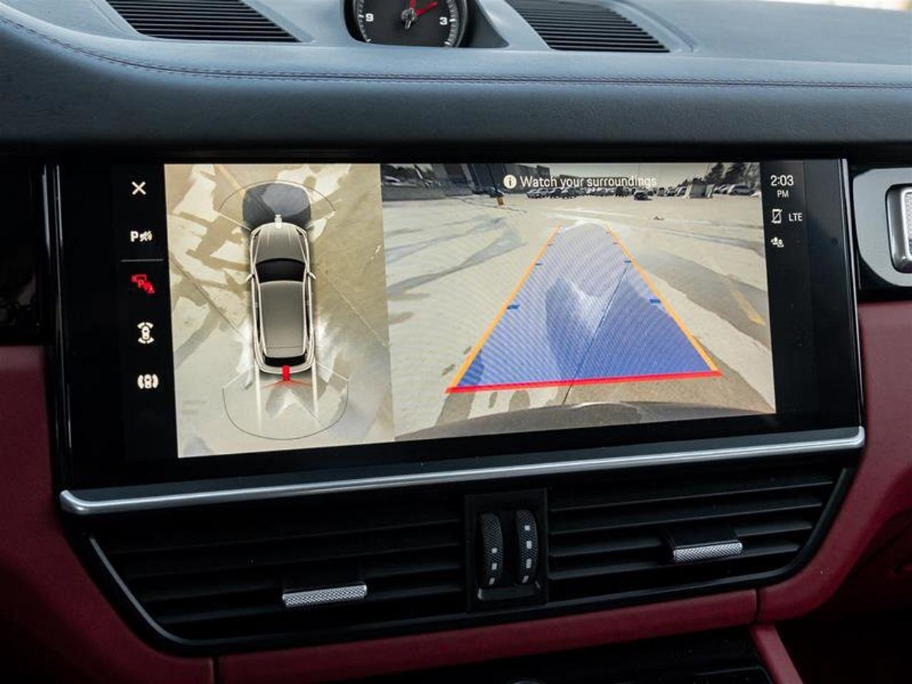 2023 Porsche Cayenne Platinum Edition AWD CPO Assistance Pkg Premium Pk Photo