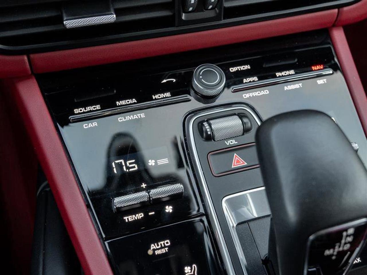 2023 Porsche Cayenne Platinum Edition AWD CPO Assistance Pkg Premium Pk Photo