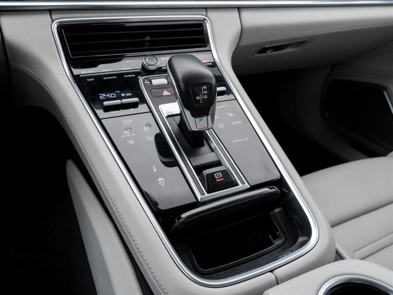 2019 Porsche Panamera AWD Low Km Clean CarFax Premium Pkg Plus SportDesi Photo