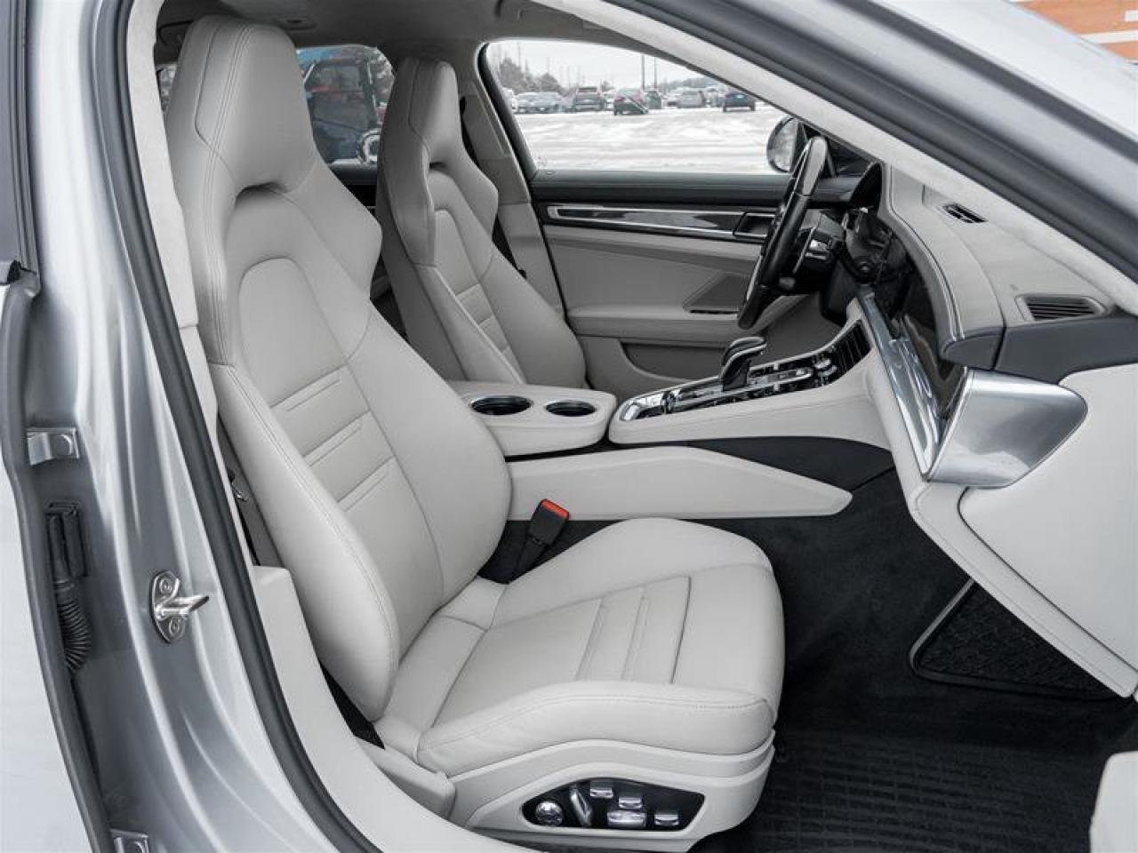 2019 Porsche Panamera AWD Low Km Clean CarFax Premium Pkg Plus SportDesi Photo