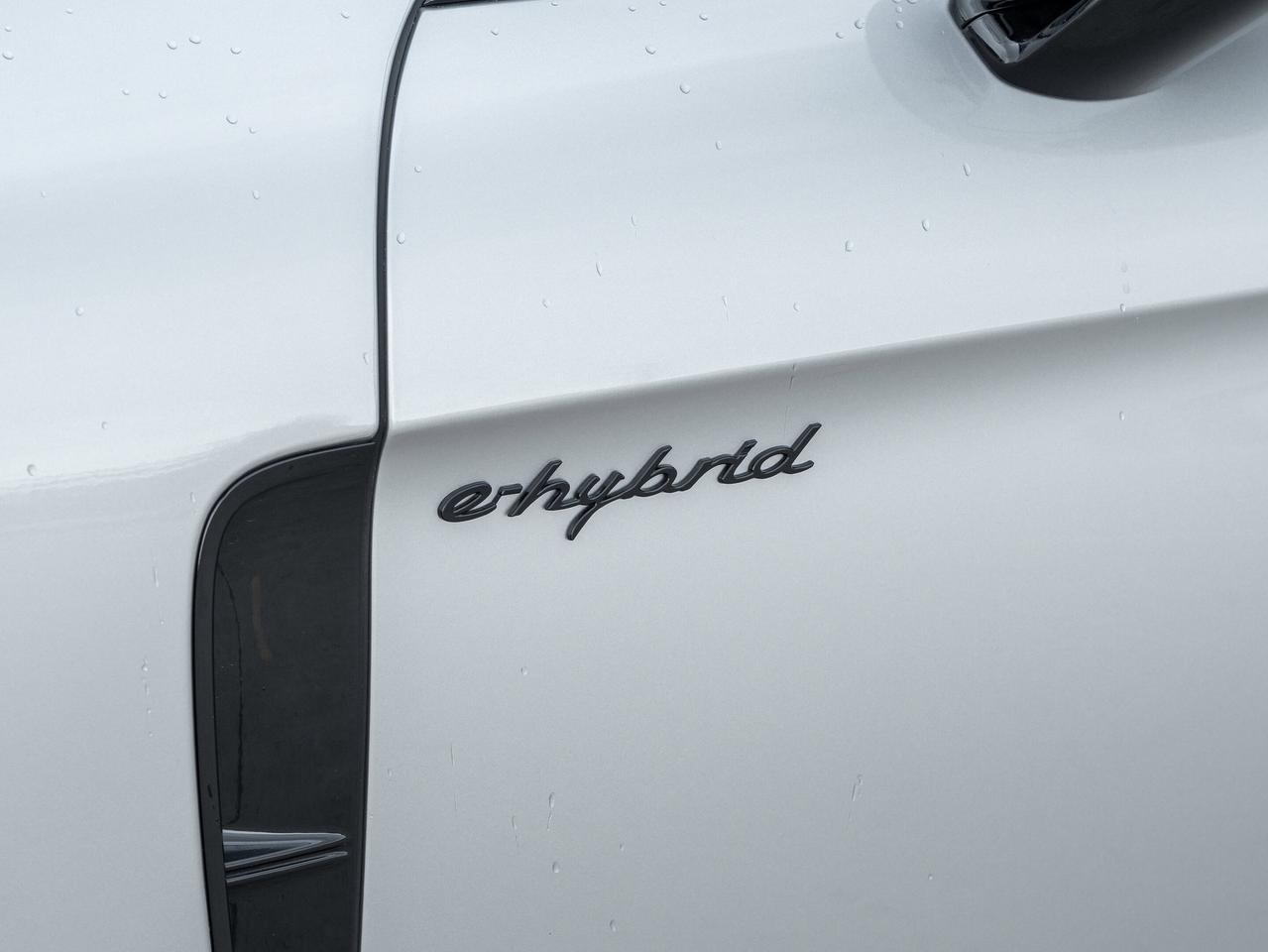 2019 Porsche Panamera Turbo S e-Hybrid Spt Turismo AWD Existing Warranty Photo