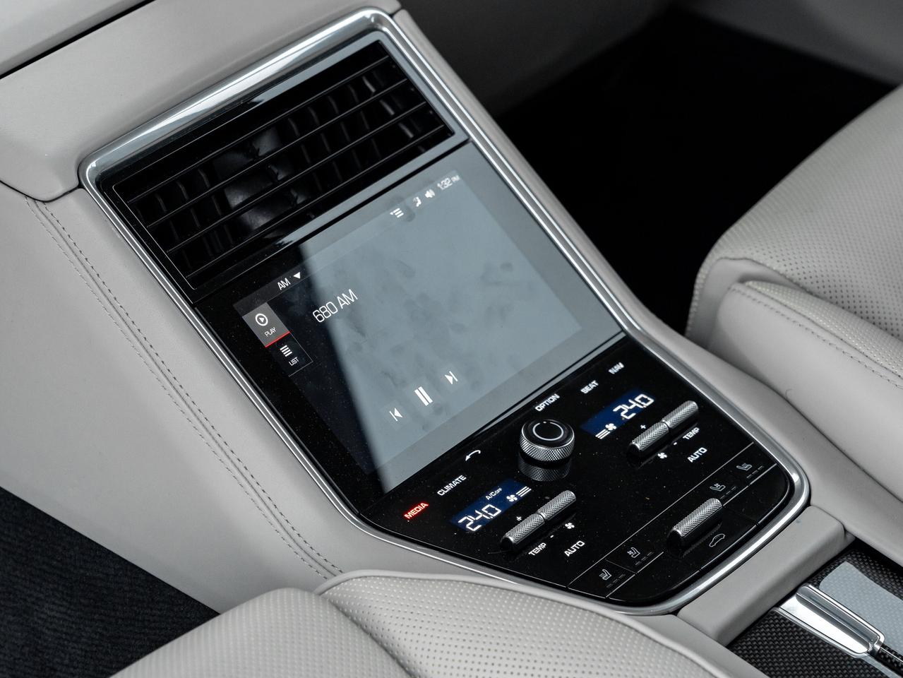 2019 Porsche Panamera Turbo S e-Hybrid Spt Turismo AWD Existing Warranty Photo