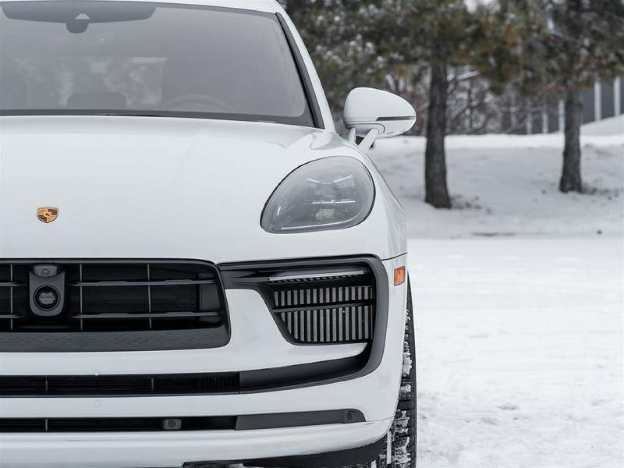 2025 Porsche Macan S AWD Premium Pkg Plus 21 RS Spyder Design Wheels Photo