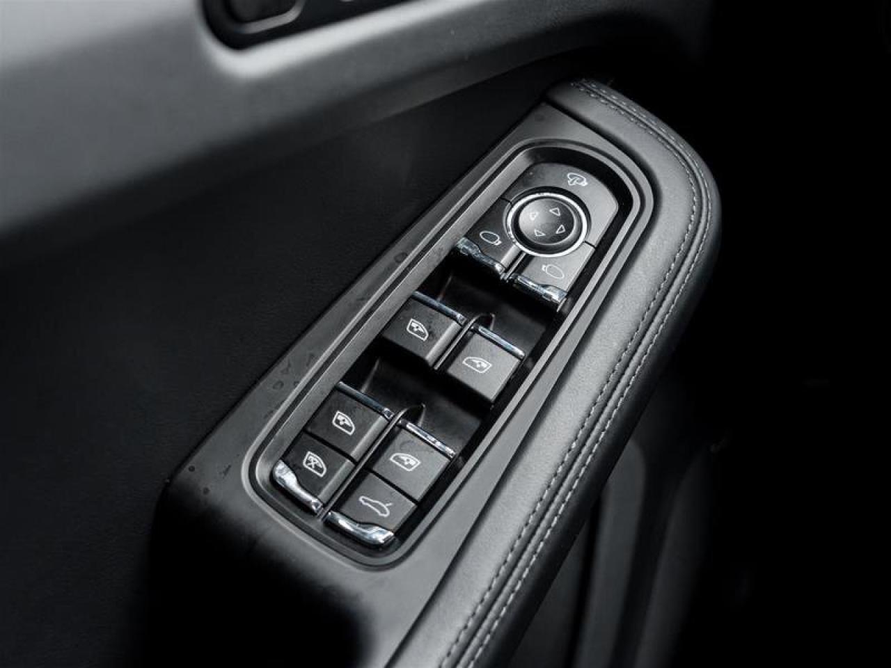 2025 Porsche Macan S AWD Premium Pkg Plus 21 RS Spyder Design Wheels Photo