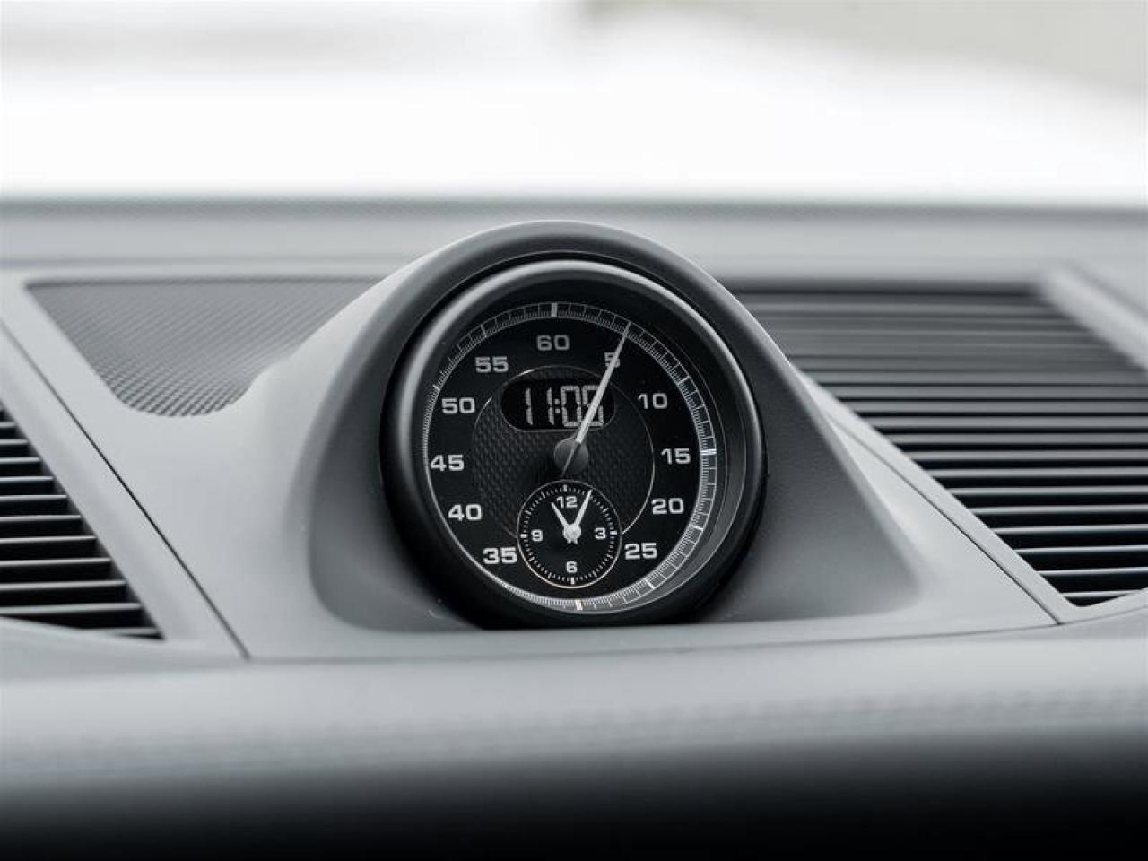 2025 Porsche Macan S AWD Premium Pkg Plus 21 RS Spyder Design Wheels Photo