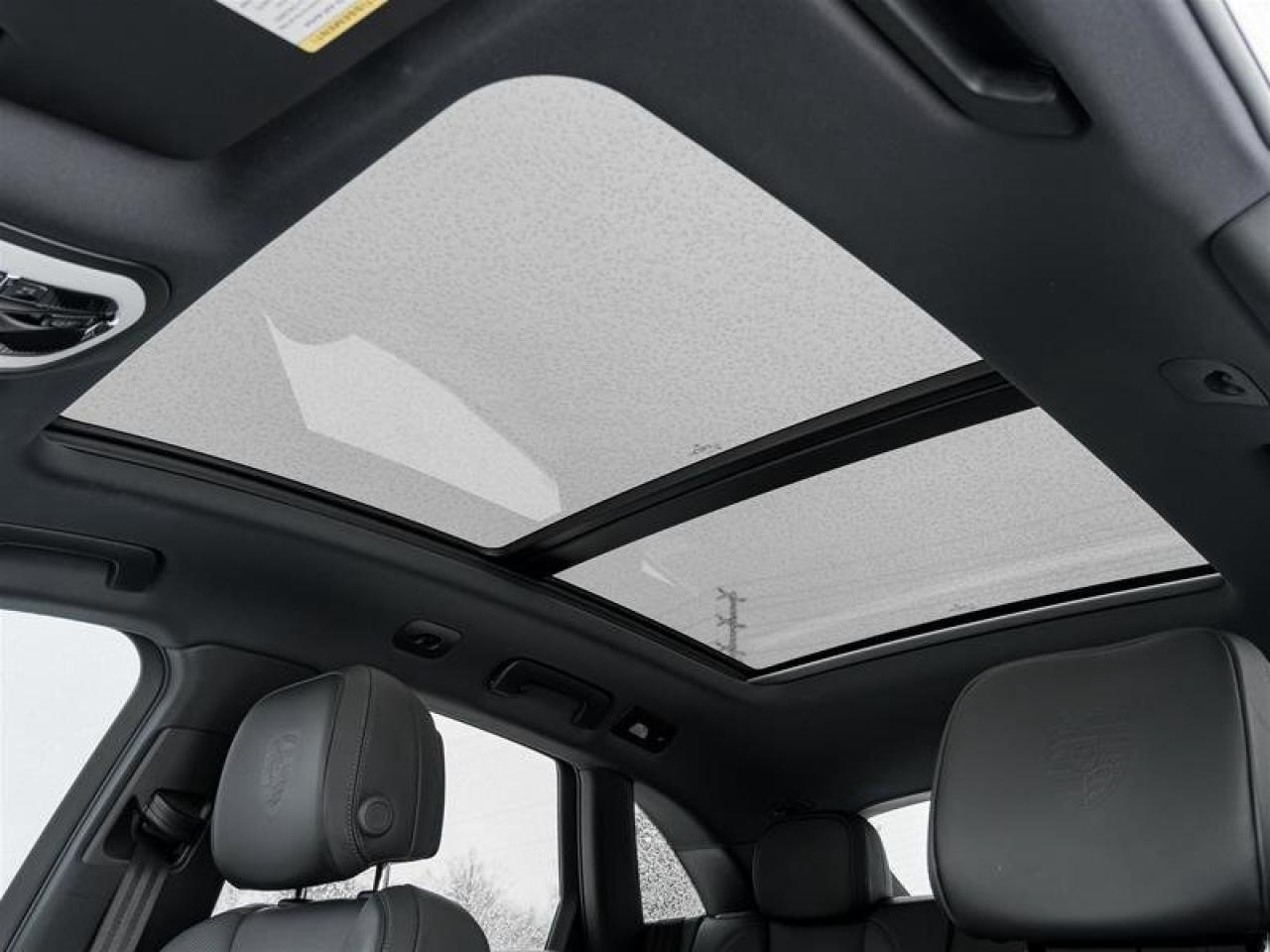 2025 Porsche Macan S AWD Premium Pkg Plus 21 RS Spyder Design Wheels Photo