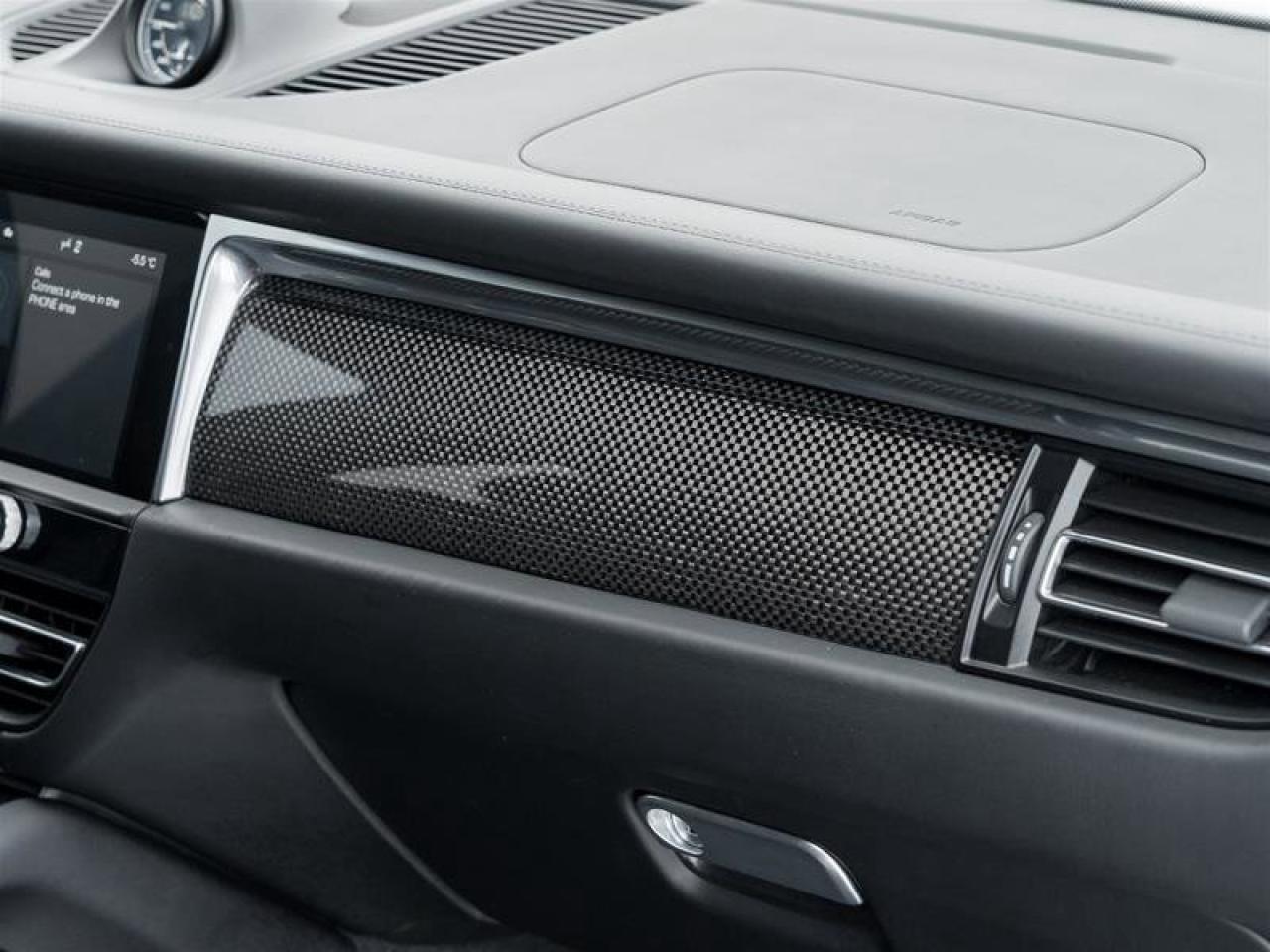 2025 Porsche Macan S AWD Premium Pkg Plus 21 RS Spyder Design Wheels Photo