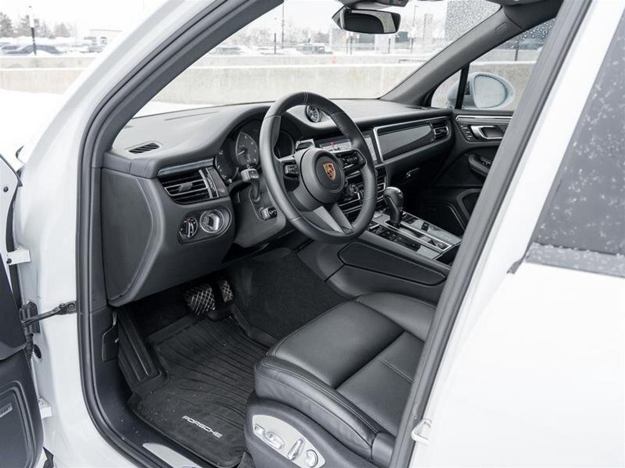 2025 Porsche Macan S AWD Premium Pkg Plus 21 RS Spyder Design Wheels Photo