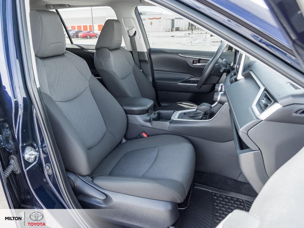 2025 Toyota RAV4 POWER SEAT SUNROOF HEATED STEERING ONE OWNER TCUV Photo