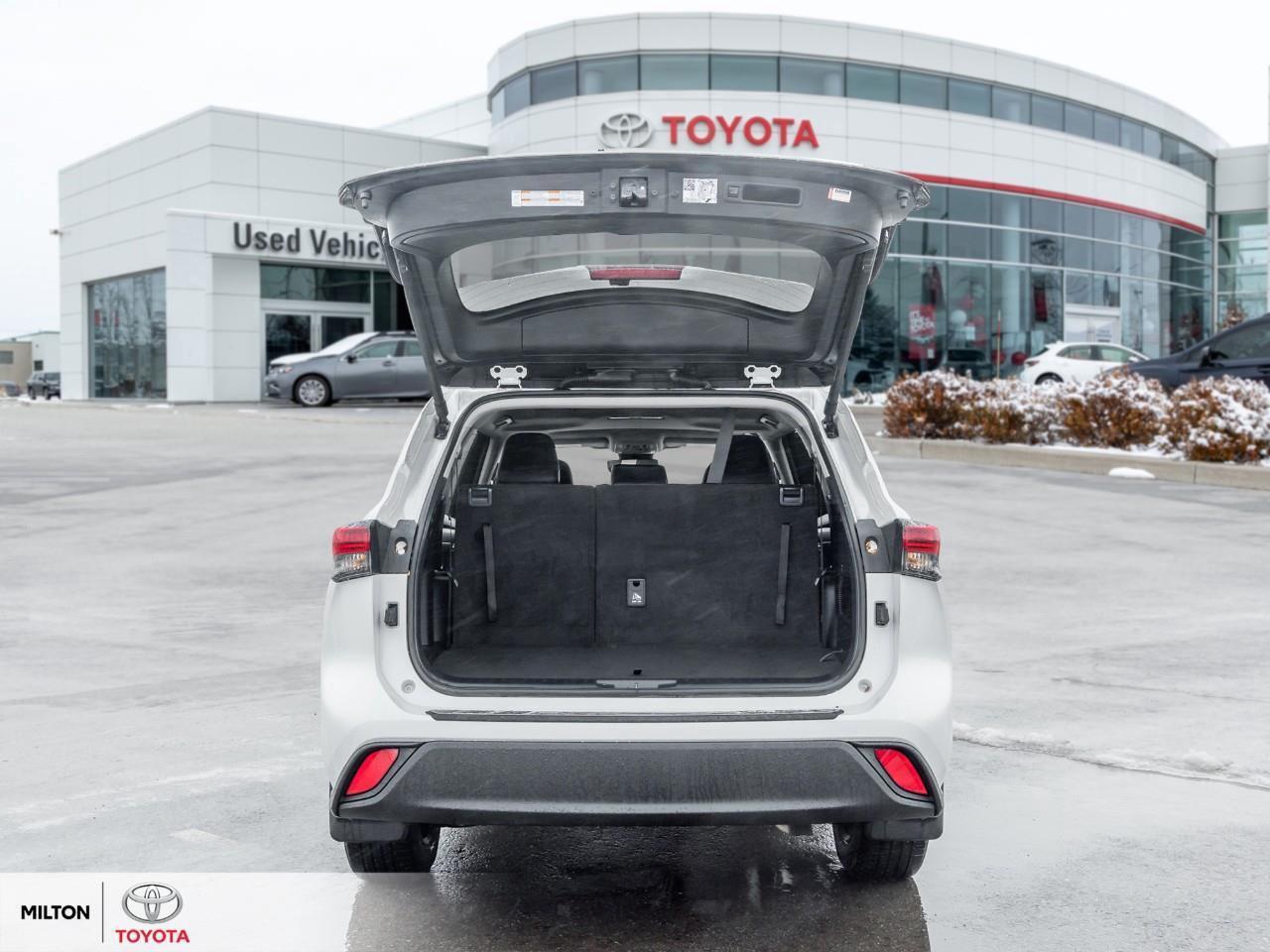 2024 Toyota Highlander Hybrid LEATHER NAVIGATION SUNROOF BLIND SPOT 8 PASSENGER Photo