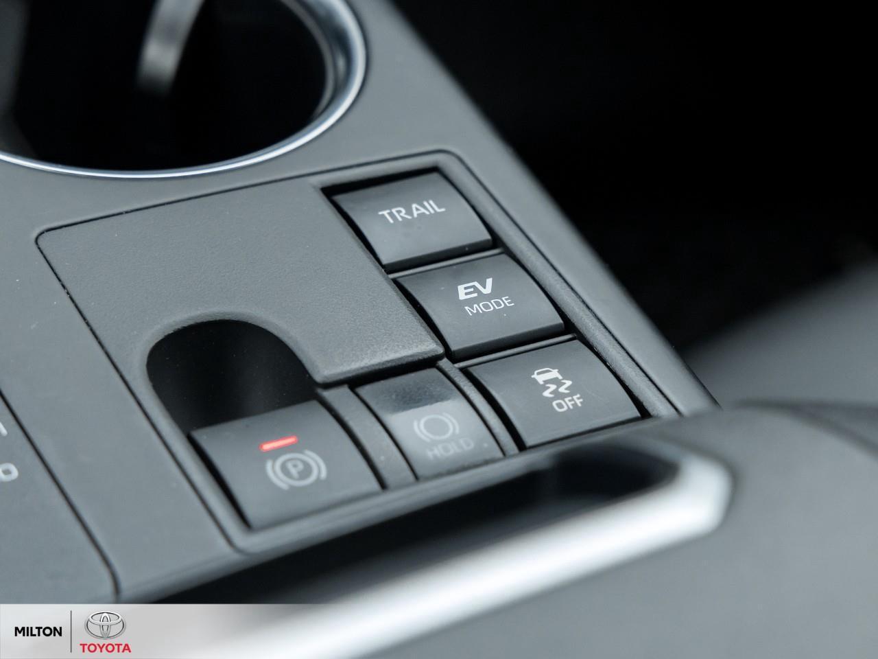 2024 Toyota Highlander Hybrid LEATHER NAVIGATION SUNROOF BLIND SPOT 8 PASSENGER Photo