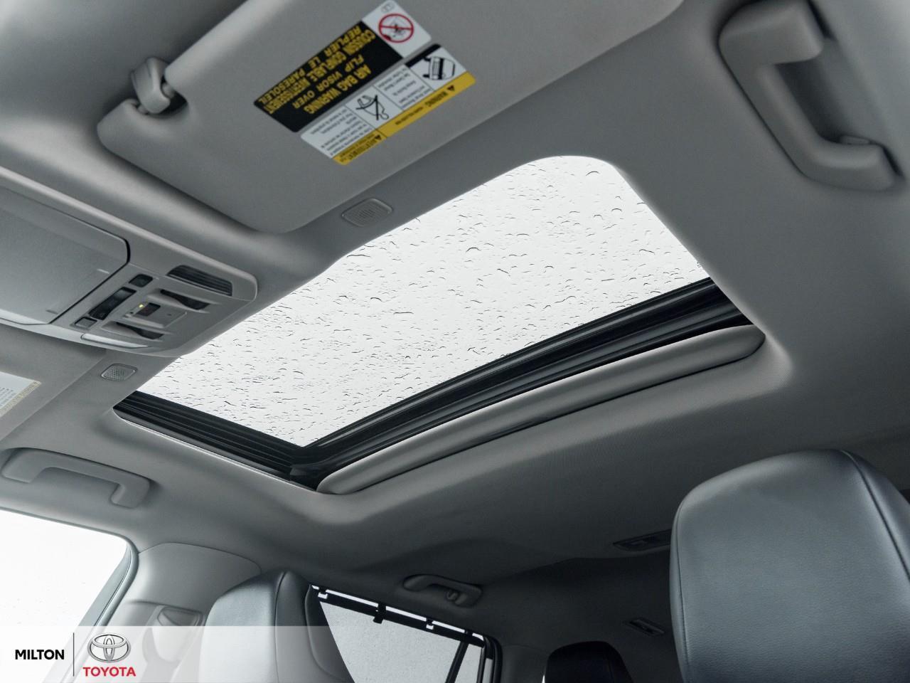 2024 Toyota Highlander Hybrid LEATHER NAVIGATION SUNROOF BLIND SPOT 8 PASSENGER Photo