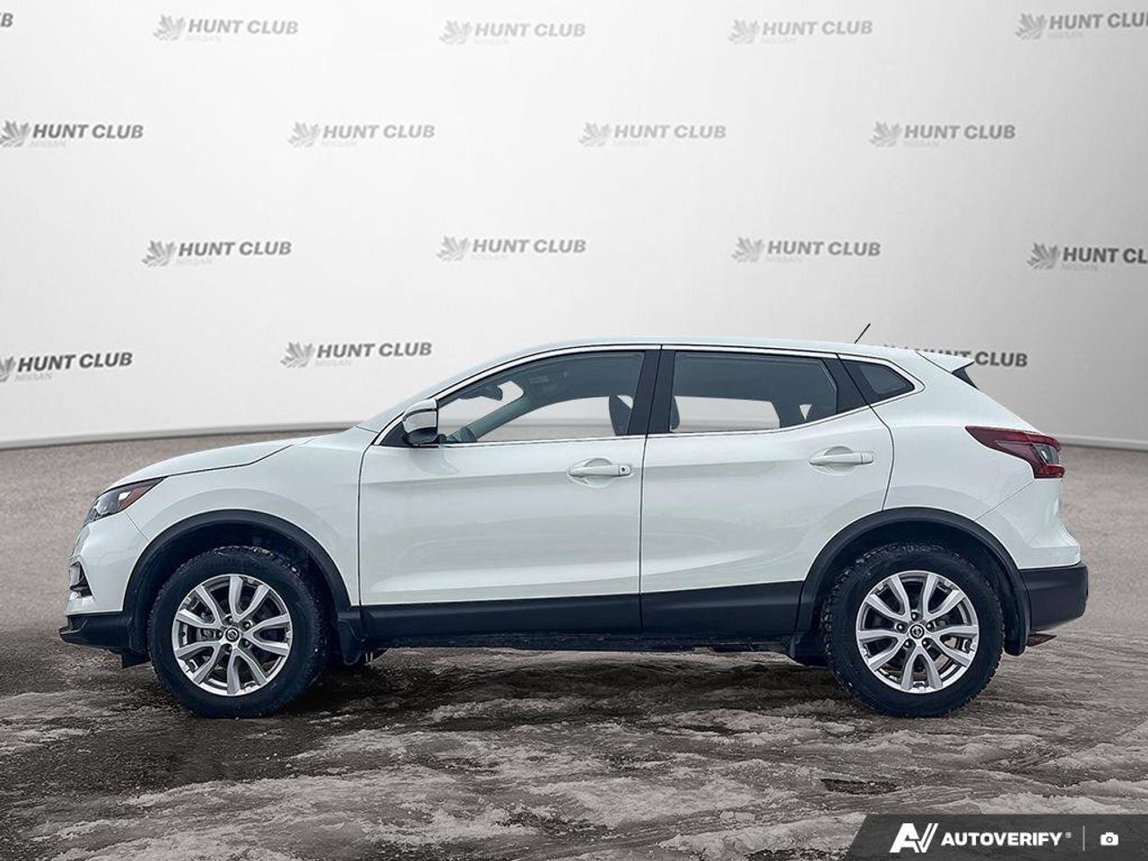 2023 Nissan Qashqai S   Heated Seats   Apple CarPlay   Alloy Rims Photo