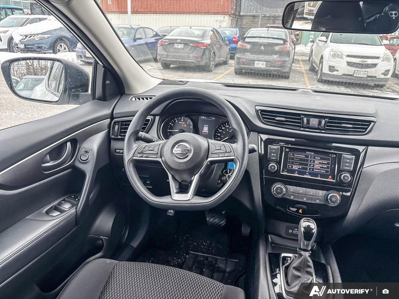 2023 Nissan Qashqai S   Heated Seats   Apple CarPlay   Alloy Rims Photo