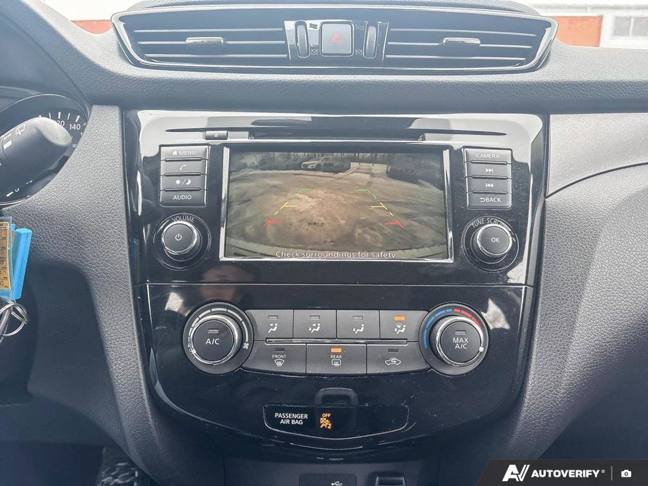 2023 Nissan Qashqai S   Heated Seats   Apple CarPlay   Alloy Rims Photo