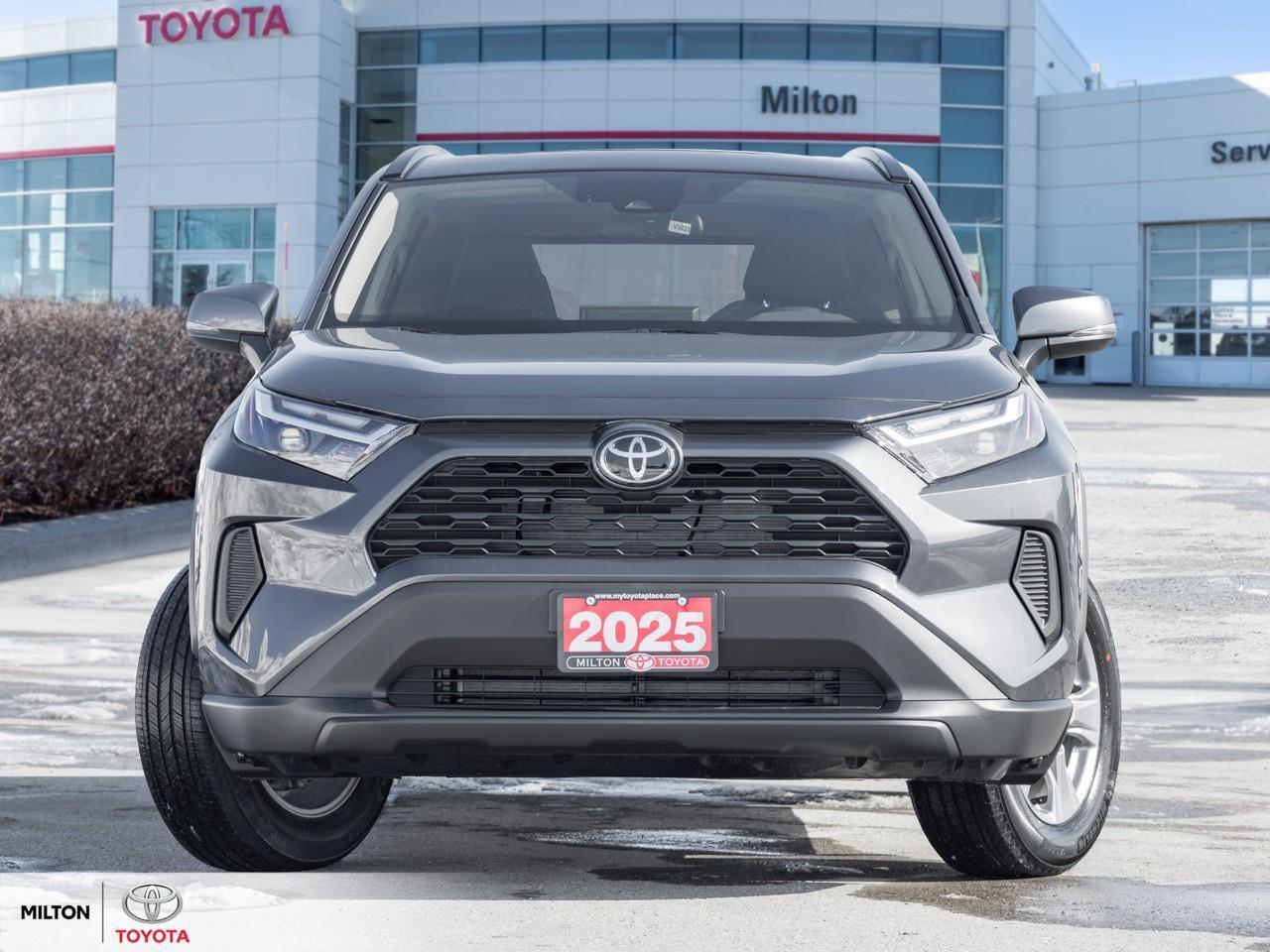 2025 Toyota RAV4 Hybrid SUNROOF CARPLAY HEATED STEERING ONE OWNER TCUV XLE Photo