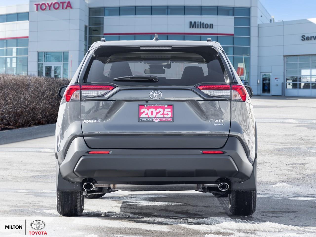 2025 Toyota RAV4 Hybrid SUNROOF CARPLAY HEATED STEERING ONE OWNER TCUV XLE Photo