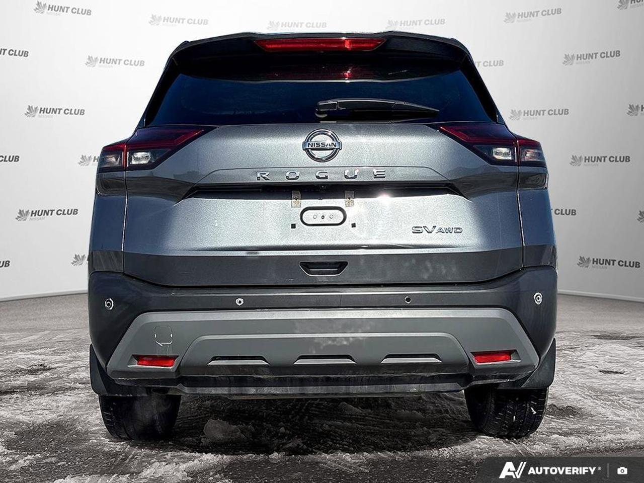 2021 Nissan Rogue SV Photo