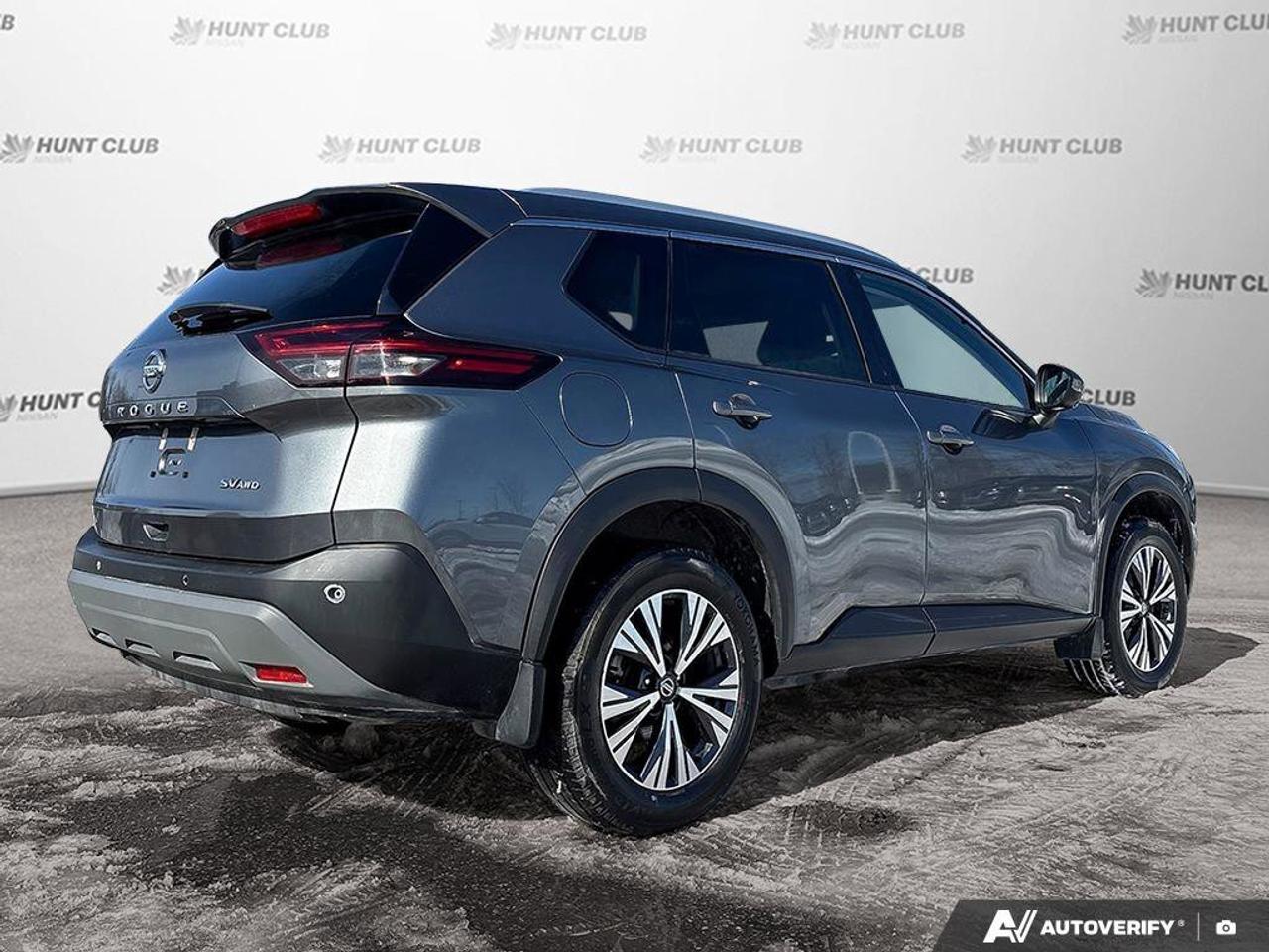 2021 Nissan Rogue SV Photo