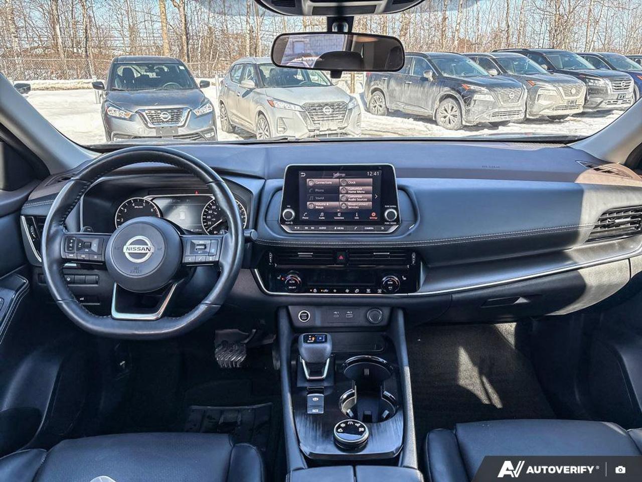 2021 Nissan Rogue SV Photo