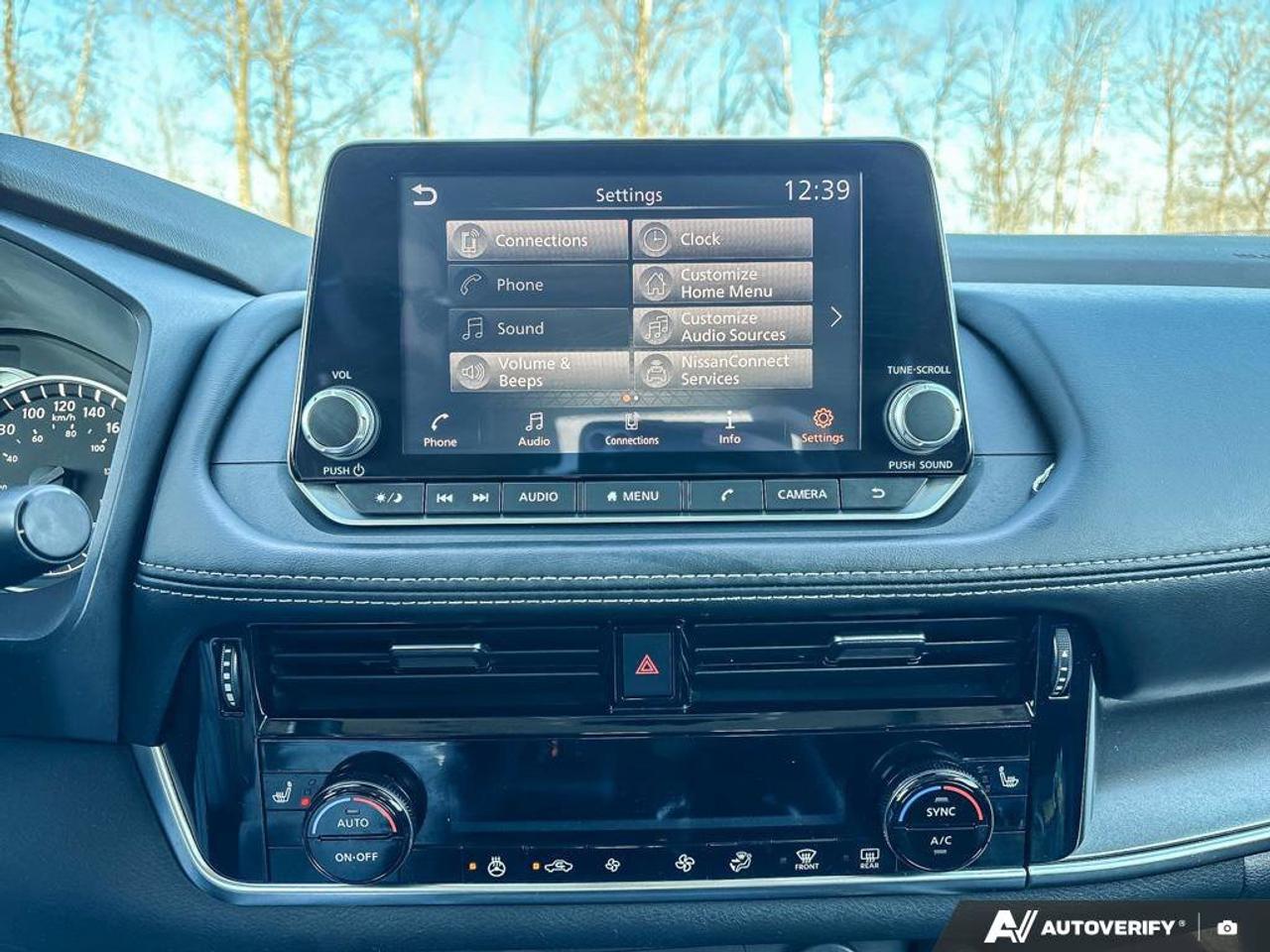 2021 Nissan Rogue SV Photo