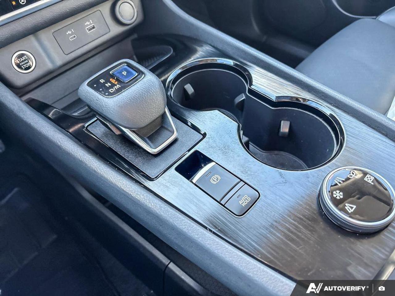 2021 Nissan Rogue SV Photo