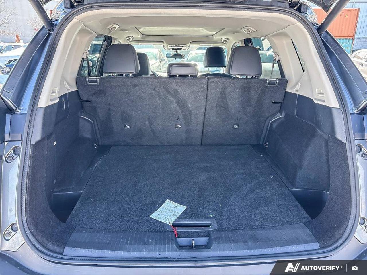 2021 Nissan Rogue SV Photo