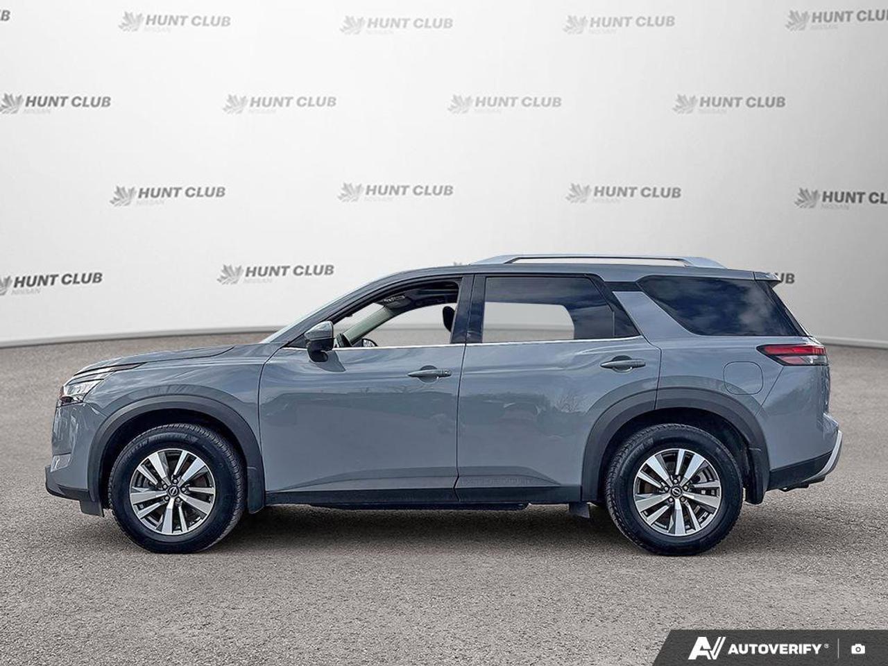 2024 Nissan Pathfinder SL   8 Passenger   Navigation   Moonroof   Leather Photo