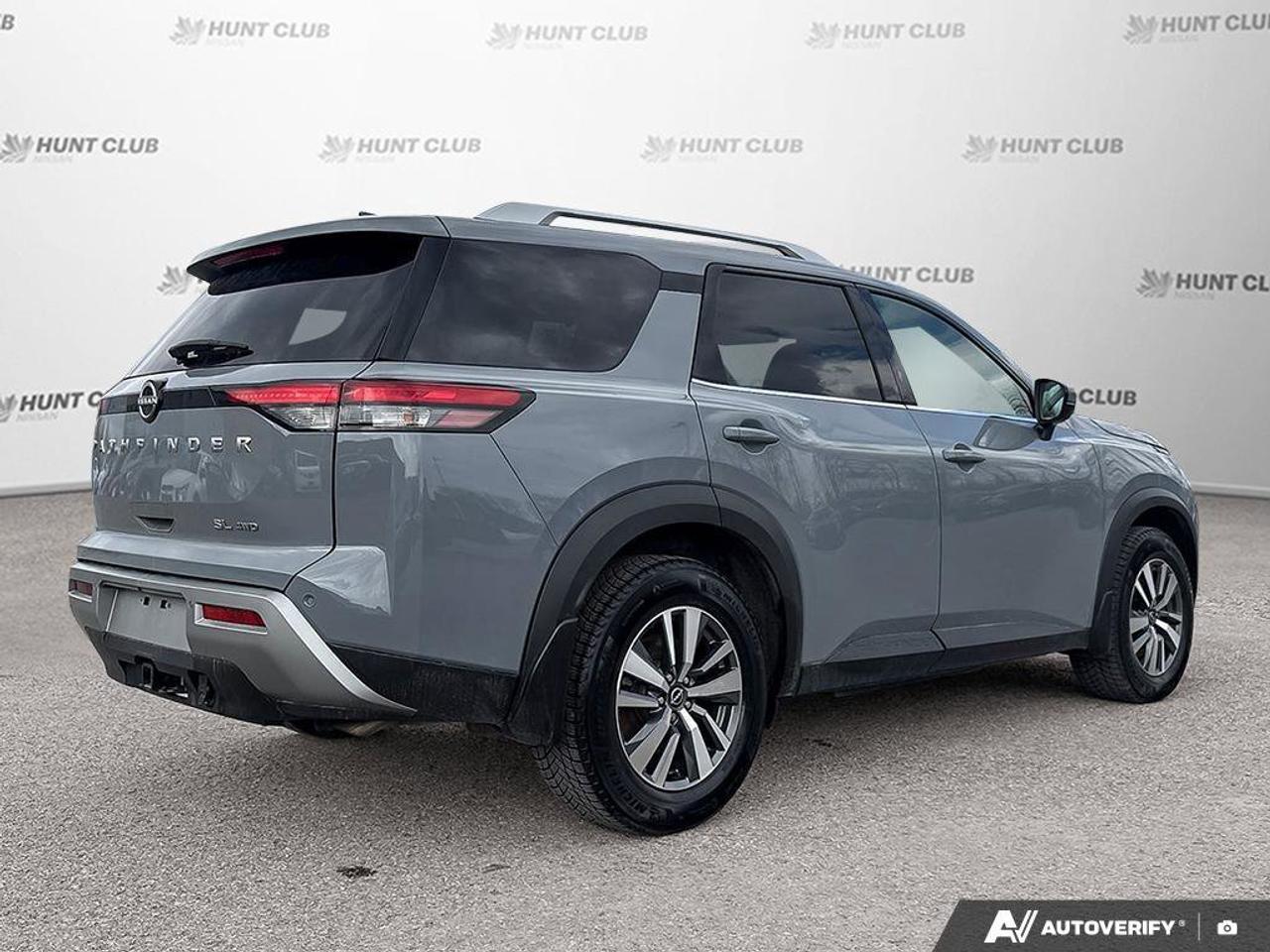 2024 Nissan Pathfinder SL   8 Passenger   Navigation   Moonroof   Leather Photo