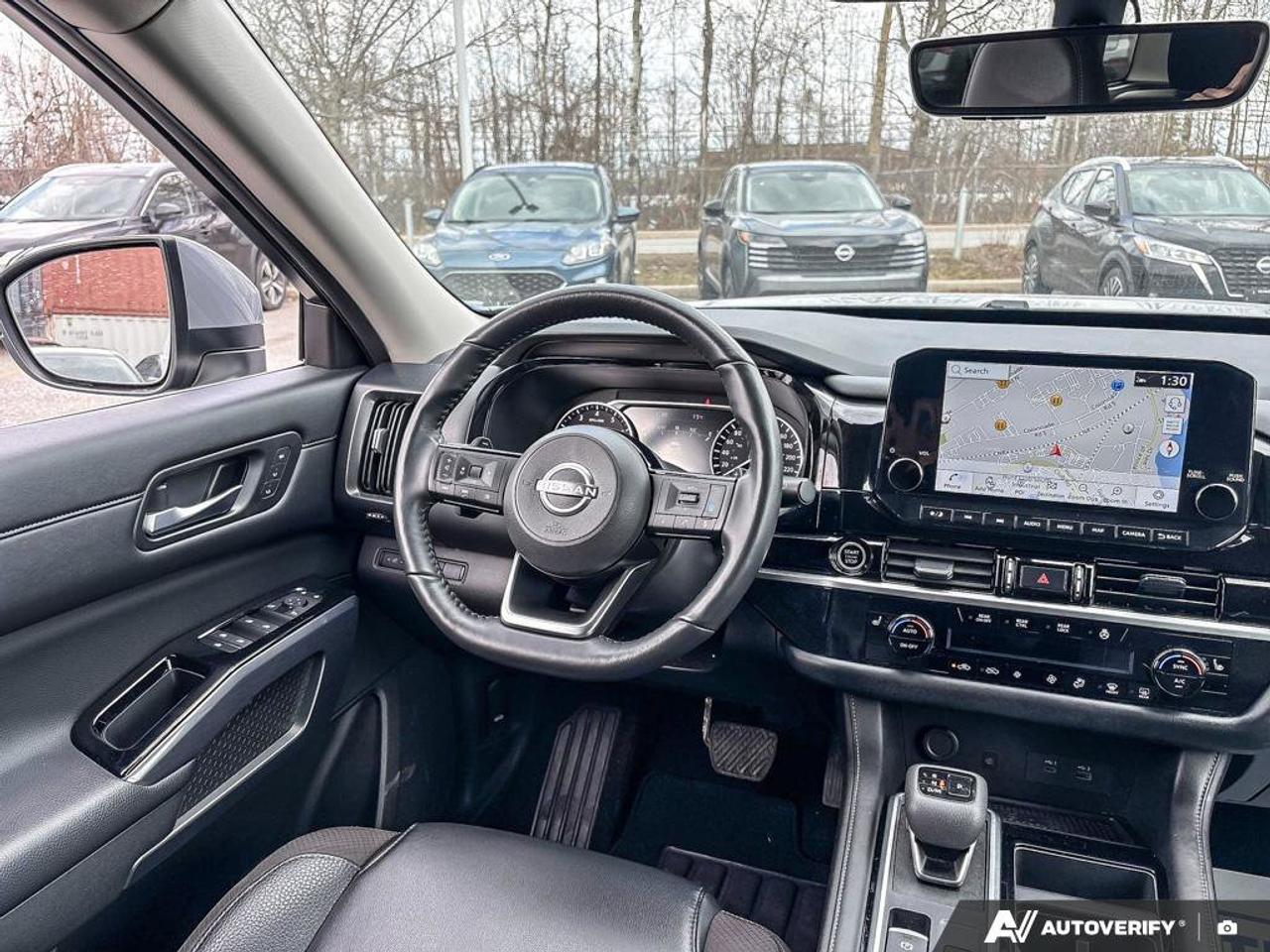 2024 Nissan Pathfinder SL   8 Passenger   Navigation   Moonroof   Leather Photo