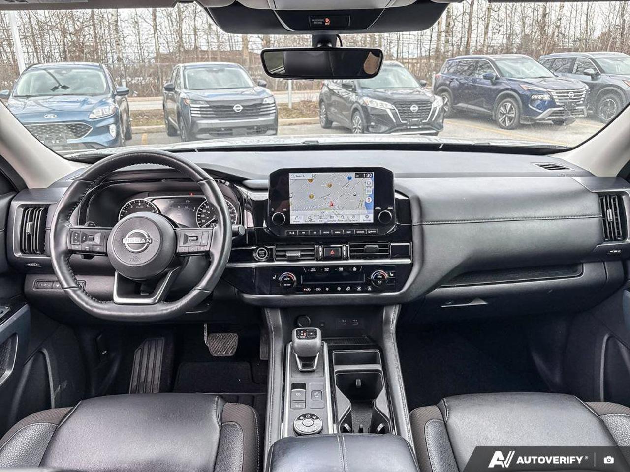 2024 Nissan Pathfinder SL   8 Passenger   Navigation   Moonroof   Leather Photo