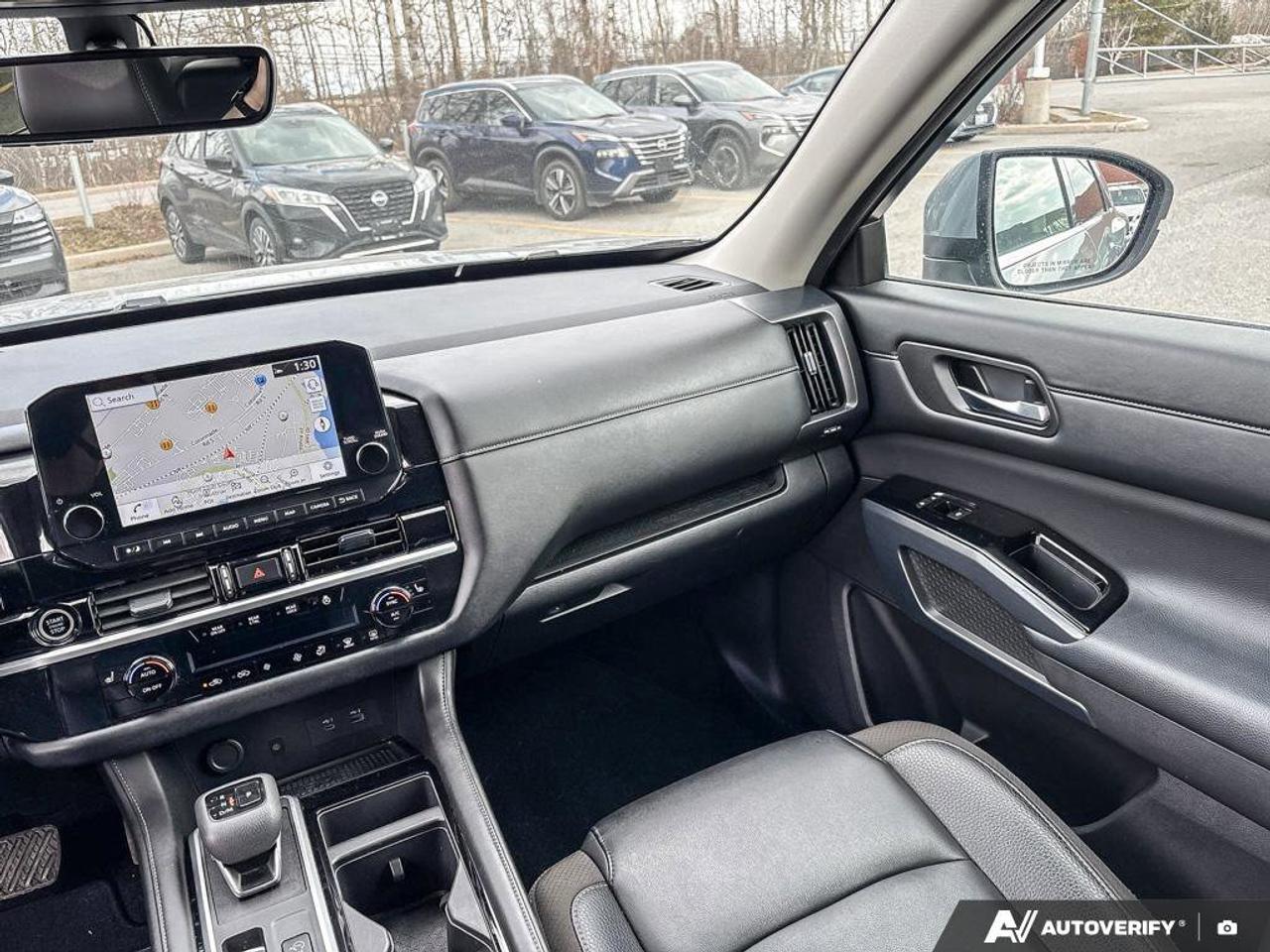 2024 Nissan Pathfinder SL   8 Passenger   Navigation   Moonroof   Leather Photo