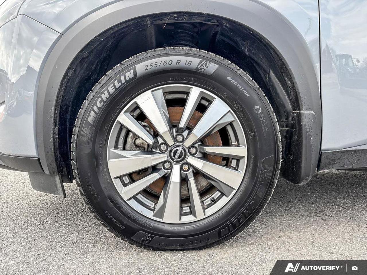 2024 Nissan Pathfinder SL   8 Passenger   Navigation   Moonroof   Leather Photo